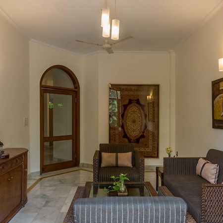 Woodpecker Apartments Hauz Khas Нью-Дели Экстерьер фото