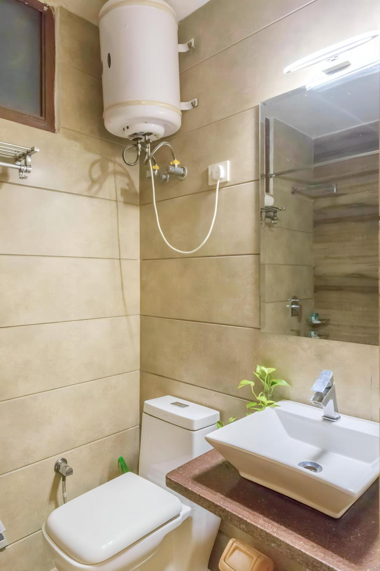Woodpecker Apartments Hauz Khas Нью-Дели Экстерьер фото