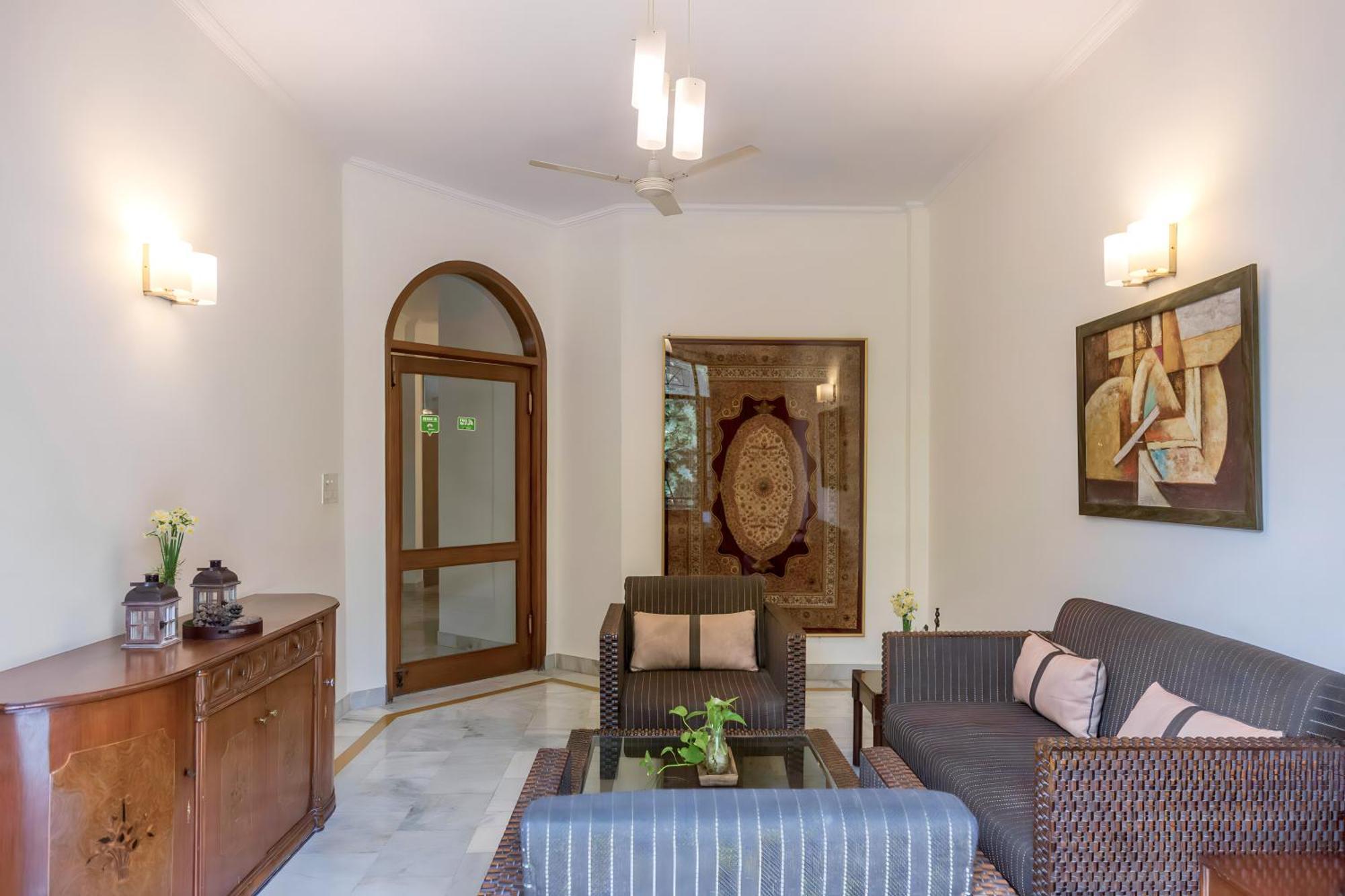 Woodpecker Apartments Hauz Khas Нью-Дели Экстерьер фото
