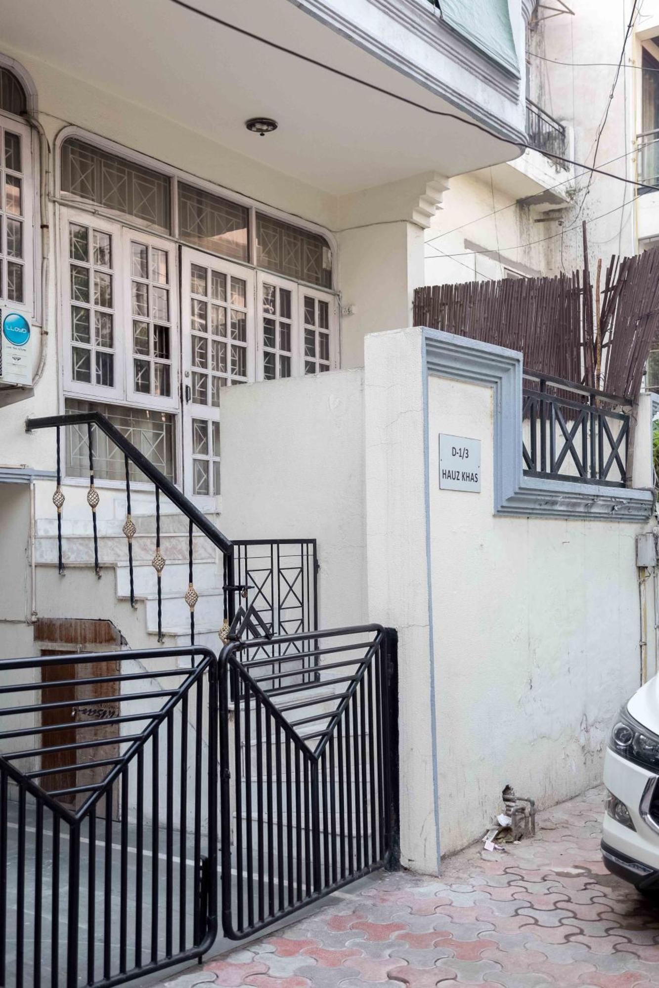 Woodpecker Apartments Hauz Khas Нью-Дели Экстерьер фото