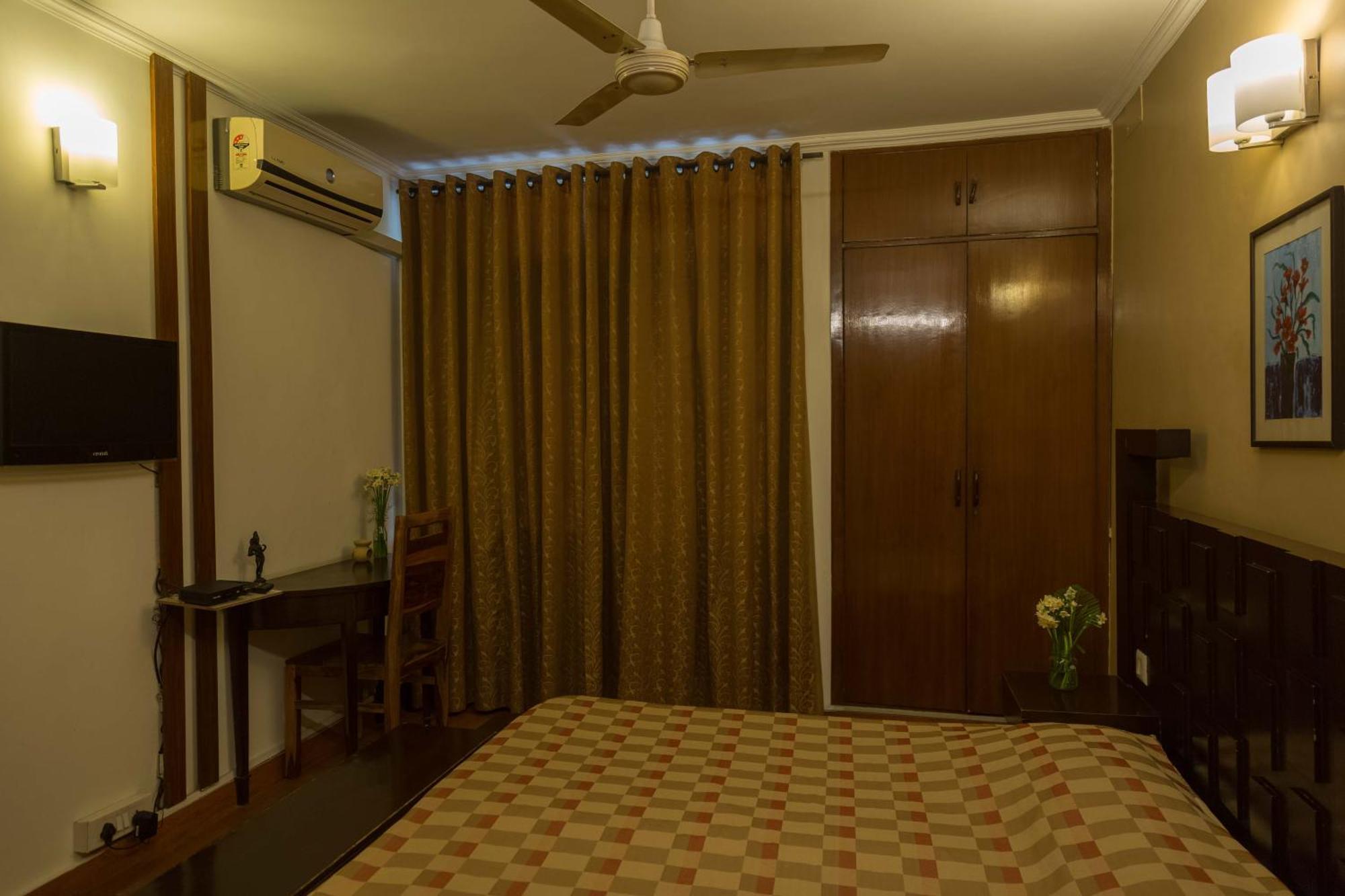 Woodpecker Apartments Hauz Khas Нью-Дели Экстерьер фото
