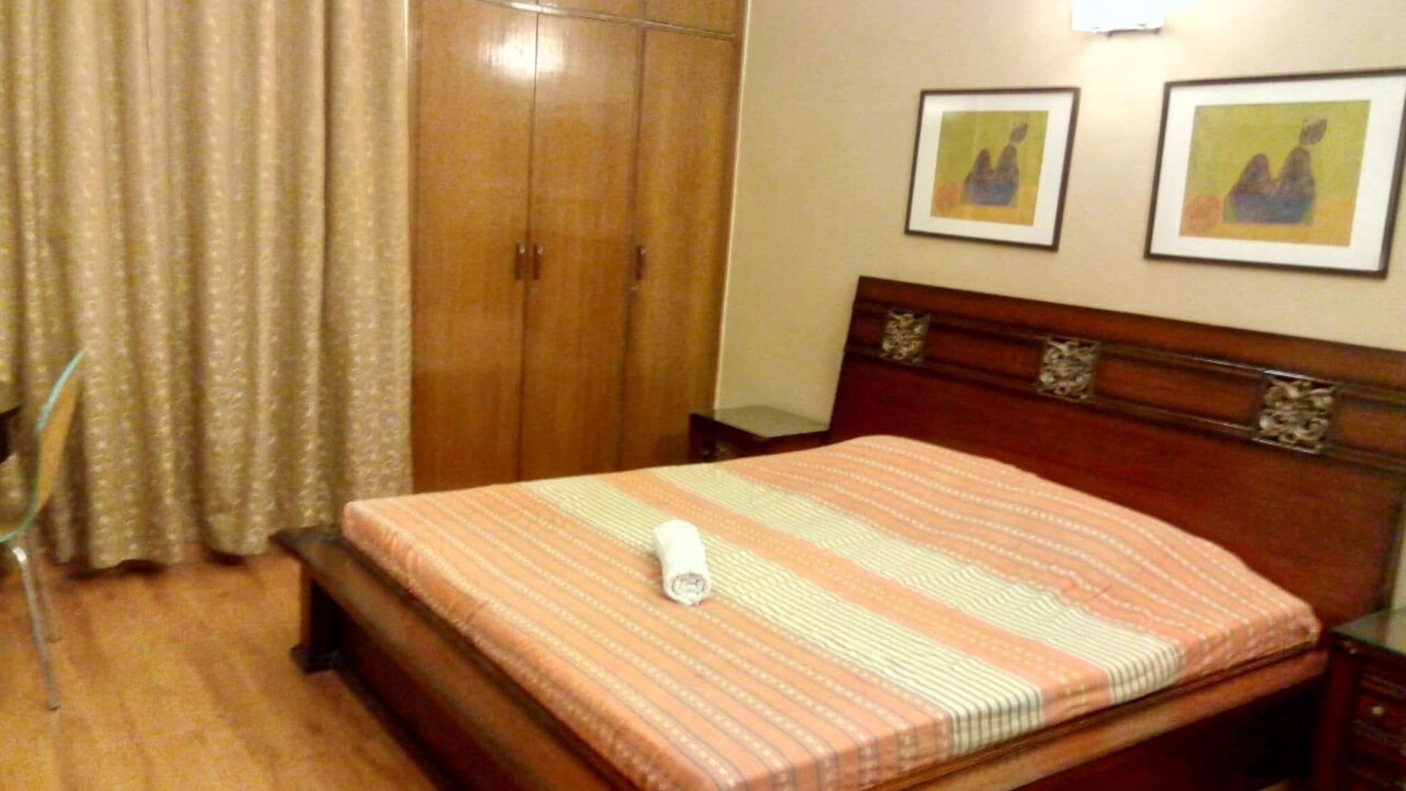 Woodpecker Apartments Hauz Khas Нью-Дели Экстерьер фото